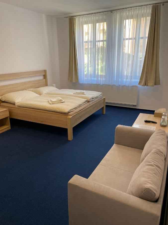 Hotel U Mesta Prahy Náchod エクステリア 写真